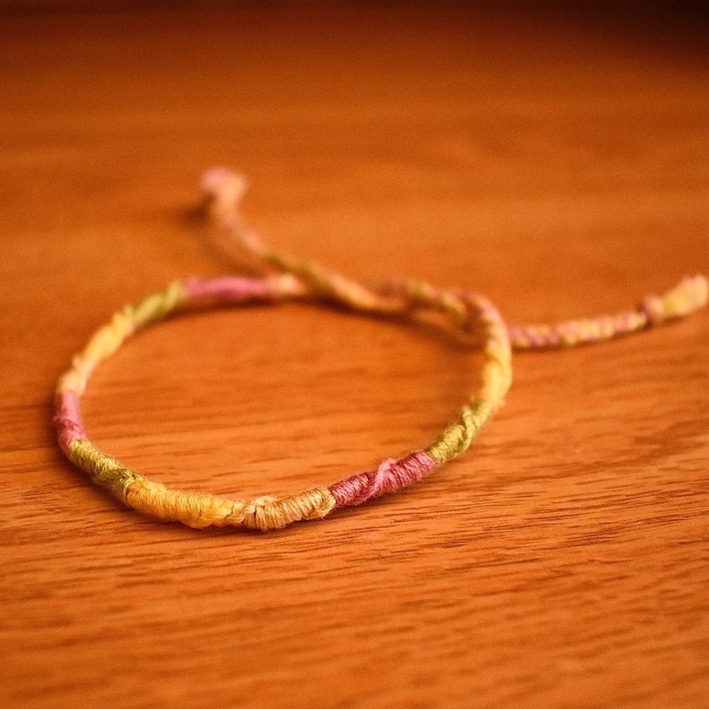 Spring Daisies Woven Bracelet